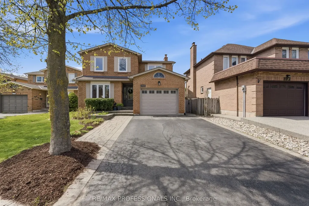 2172 Margot Street Oakville ON L6H 3M1
