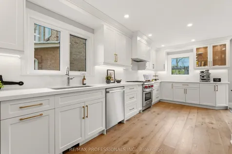 2172 Margot Street Oakville ON L6H 3M1