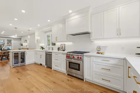 2172 Margot Street Oakville ON L6H 3M1