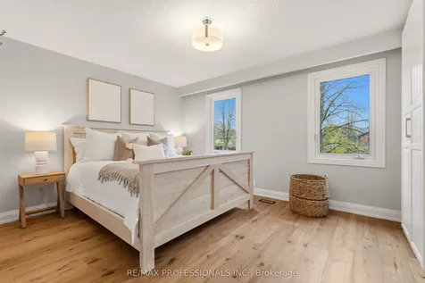 2172 Margot Street Oakville ON L6H 3M1