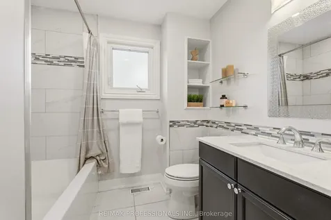 2172 Margot Street Oakville ON L6H 3M1