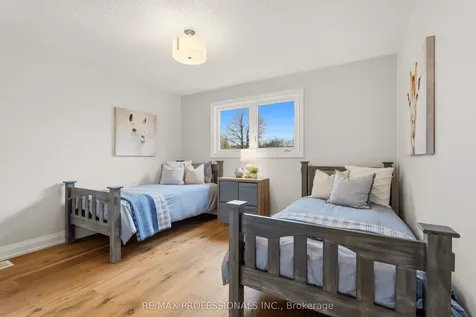 2172 Margot Street Oakville ON L6H 3M1