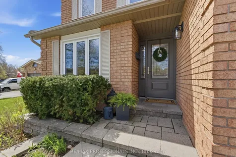 2172 Margot Street Oakville ON L6H 3M1