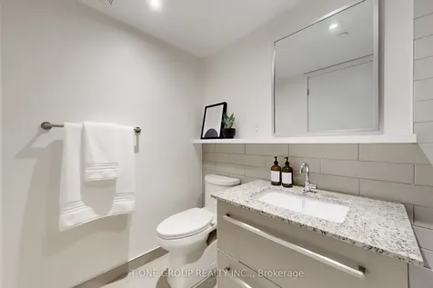 160 Flemington Road Toronto ON M6A 1N6