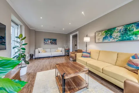 1209 Old Oak Drive Oakville ON L6M 3K6