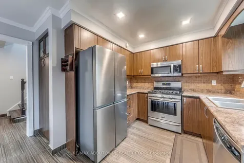 1209 Old Oak Drive Oakville ON L6M 3K6