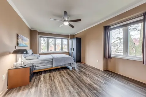 1209 Old Oak Drive Oakville ON L6M 3K6