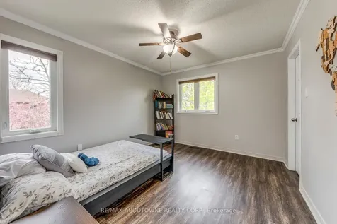 1209 Old Oak Drive Oakville ON L6M 3K6