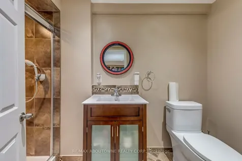 1209 Old Oak Drive Oakville ON L6M 3K6