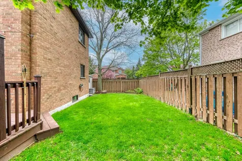 1209 Old Oak Drive Oakville ON L6M 3K6