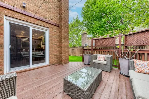 1209 Old Oak Drive Oakville ON L6M 3K6