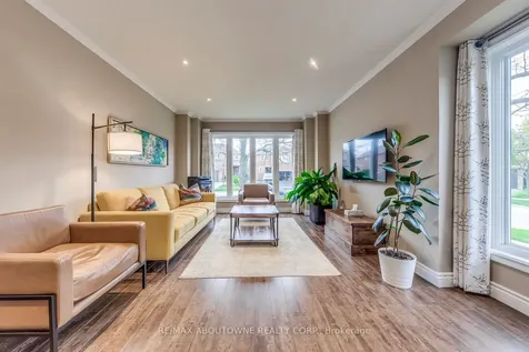 1209 Old Oak Drive Oakville ON L6M 3K6