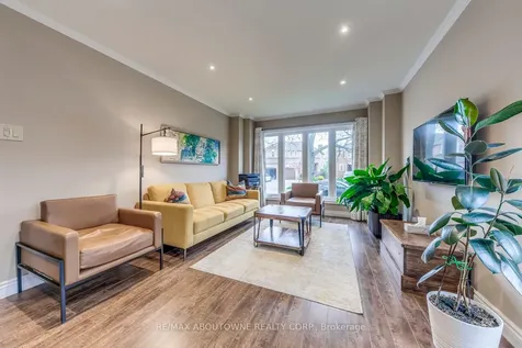 1209 Old Oak Drive Oakville ON L6M 3K6