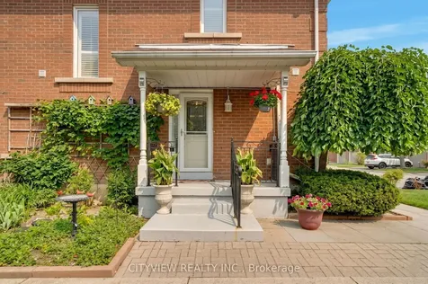 6050 Bidwell Trail Mississauga ON L5V 1V6