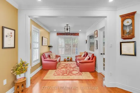 6050 Bidwell Trail Mississauga ON L5V 1V6