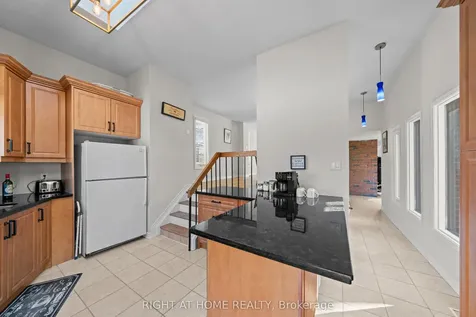 7027 Estoril Road Mississauga ON L5N 1N3