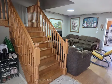 62 Skylar Circle Brampton ON L6P 0Z2