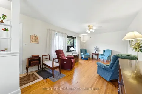 728 Ashley Avenue Burlington ON L7R 2Z3