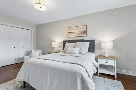 290 Hillside Drive Mississauga ON L5M 1G5