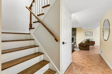 290 Hillside Drive Mississauga ON L5M 1G5