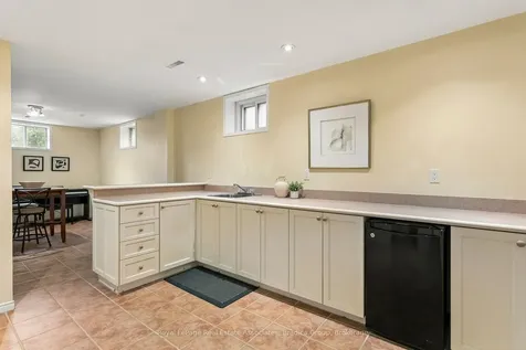 290 Hillside Drive Mississauga ON L5M 1G5