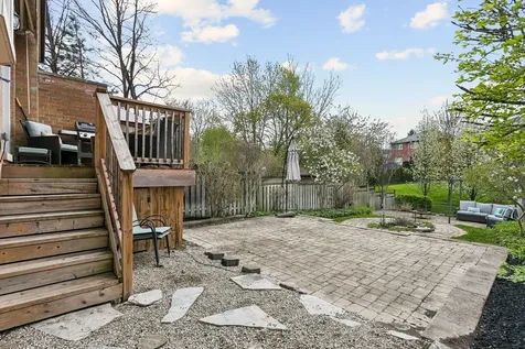 290 Hillside Drive Mississauga ON L5M 1G5