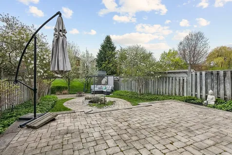 290 Hillside Drive Mississauga ON L5M 1G5