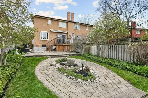 290 Hillside Drive Mississauga ON L5M 1G5