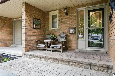 290 Hillside Drive Mississauga ON L5M 1G5