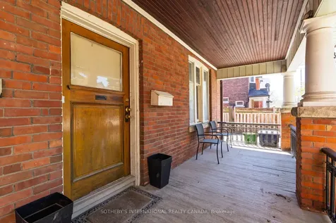 579 Indian Road Toronto ON M6P 2C3