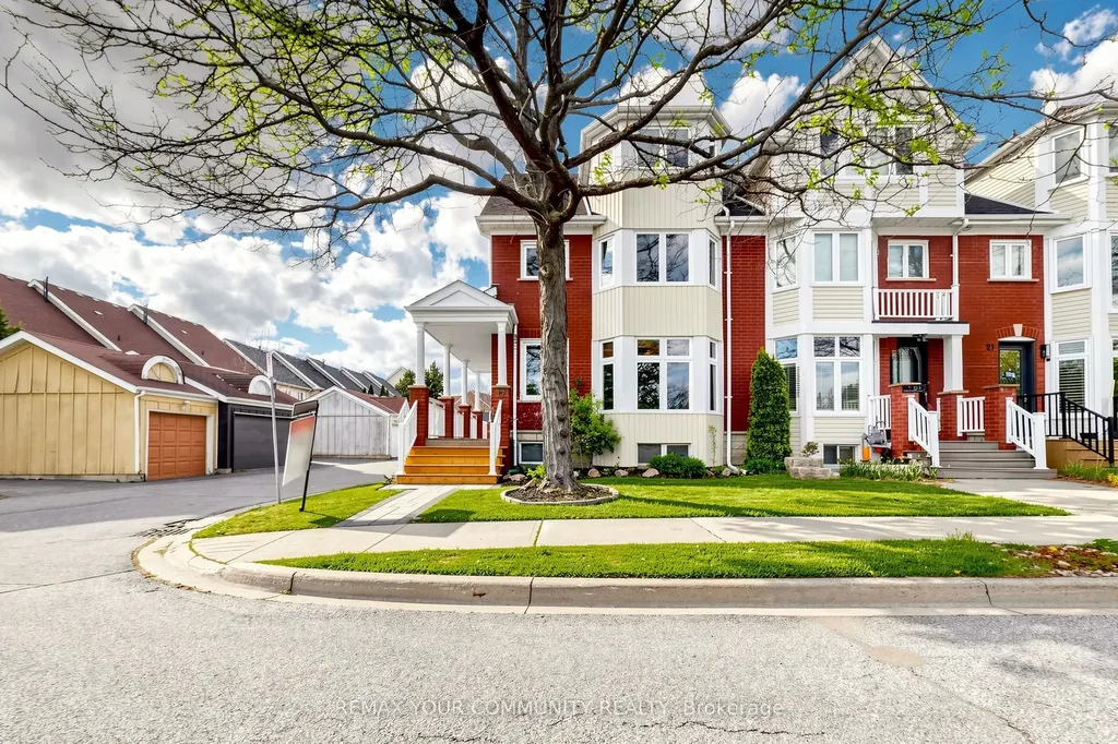 17 Bridgewater Road Oakville ON L6H 6G8