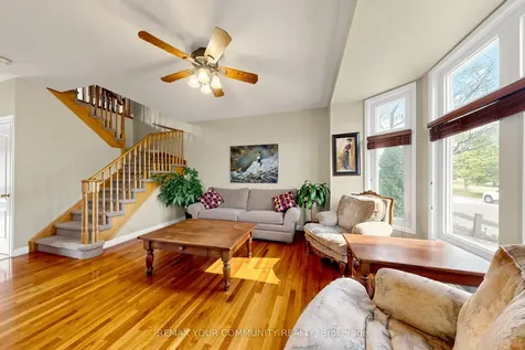 17 Bridgewater Road Oakville ON L6H 6G8