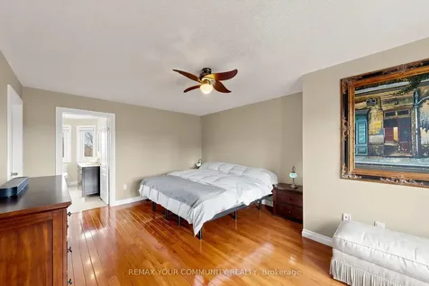 17 Bridgewater Road Oakville ON L6H 6G8
