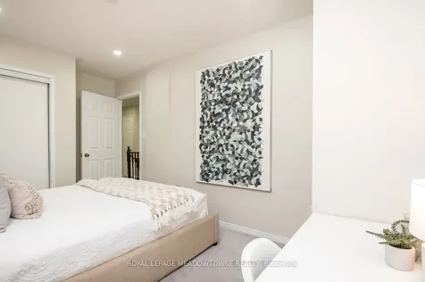 779 Gleeson Road Milton ON L9T 0C1