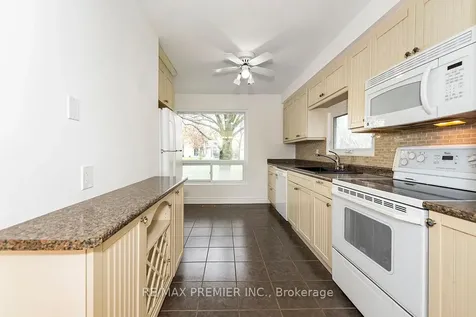 261 Leavens Court Caledon ON L7E 2A8