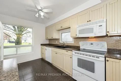 261 Leavens Court Caledon ON L7E 2A8