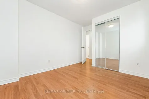 261 Leavens Court Caledon ON L7E 2A8