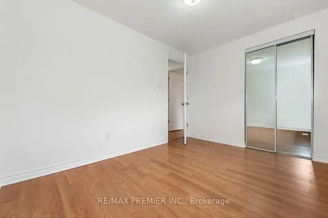 261 Leavens Court Caledon ON L7E 2A8