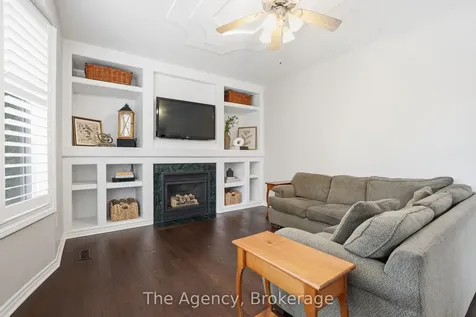 2112 Novis Way Burlington ON L7L 6M7
