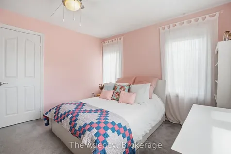 2112 Novis Way Burlington ON L7L 6M7