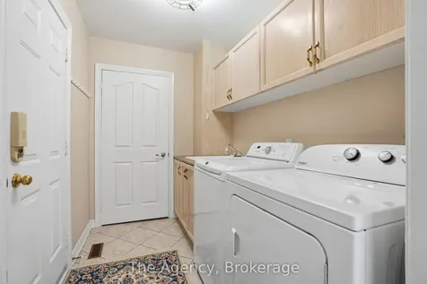 2112 Novis Way Burlington ON L7L 6M7