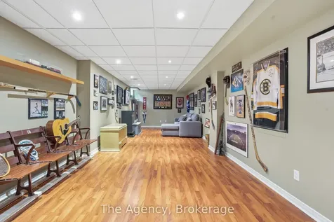 2112 Novis Way Burlington ON L7L 6M7