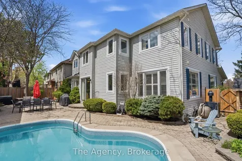 2112 Novis Way Burlington ON L7L 6M7