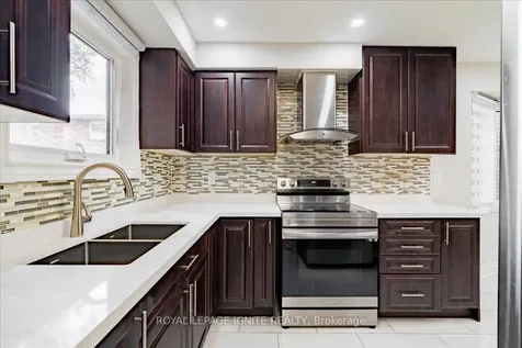 126 Sheldrake Court Brampton ON L6Y 2W9