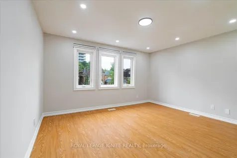 126 Sheldrake Court Brampton ON L6Y 2W9