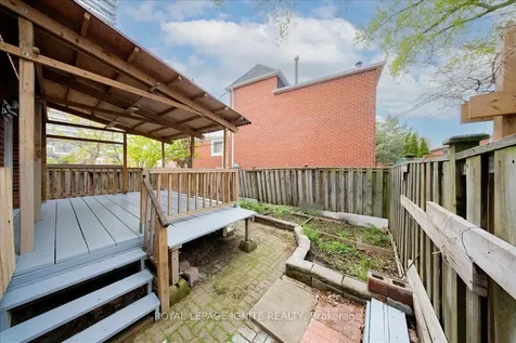 126 Sheldrake Court Brampton ON L6Y 2W9