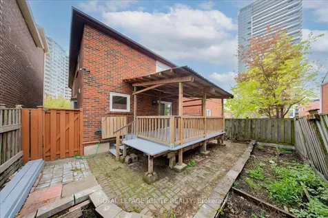 126 Sheldrake Court Brampton ON L6Y 2W9