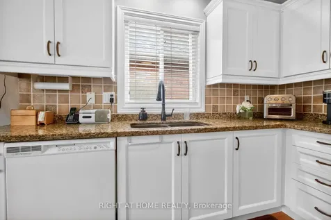 315 Centennial Forest Drive Milton ON L9T 5X4