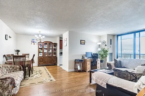 17 Knightsbridge Road Brampton ON L6T 3X9