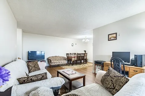 17 Knightsbridge Road Brampton ON L6T 3X9